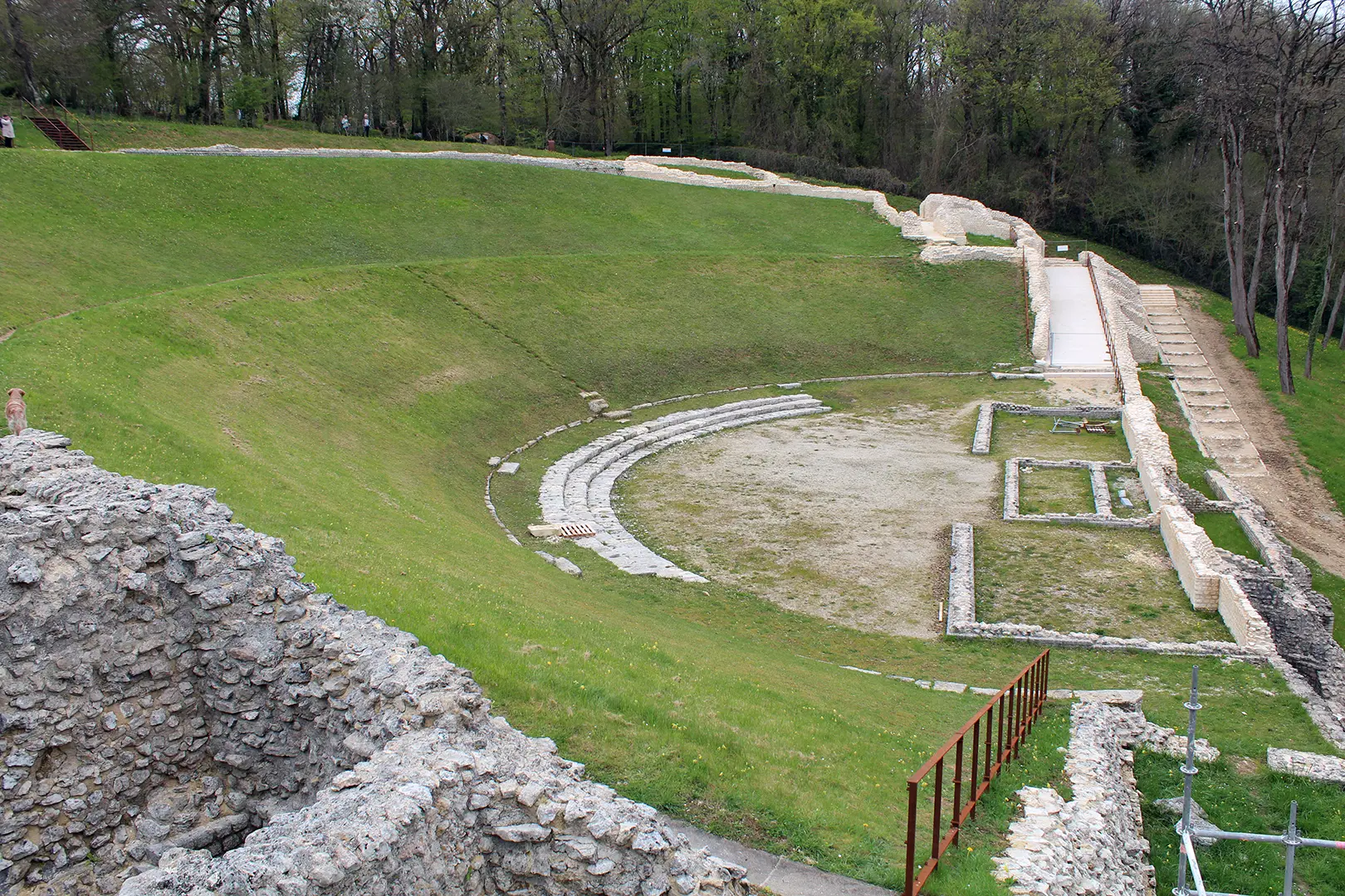 Théâtre des Bouchauds, Saint-Cybardeaux (Charente)